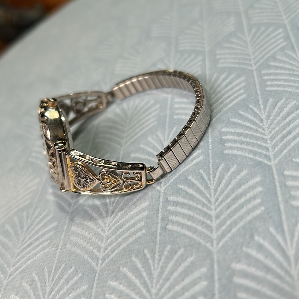 Heart detail wrangler elastic stretch silver watch - Picture 4 of 16